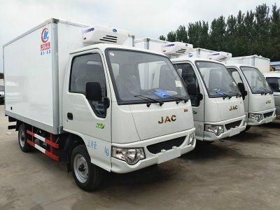 貴州客戶到我公司提3臺(tái)現(xiàn)車(chē)